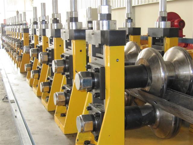 Highway Guardrail Roll Forming Line